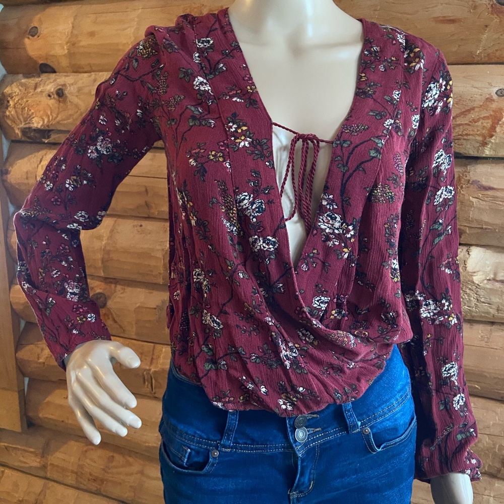 Women’s front tie maroon blouse